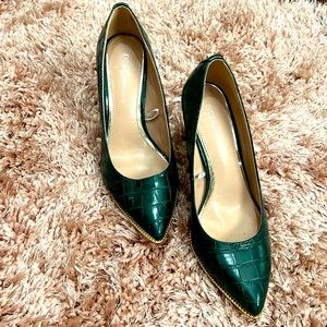 BCBG Green Croc stiletto